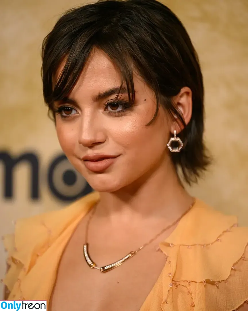 Isabela Merced nude photo #1216 (isabelamerced)