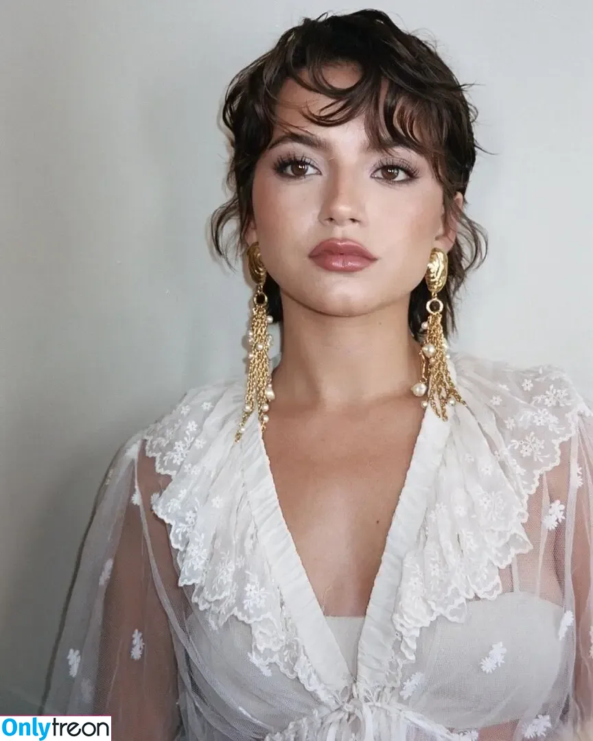 Isabela Merced nude photo #1309 (isabelamerced)