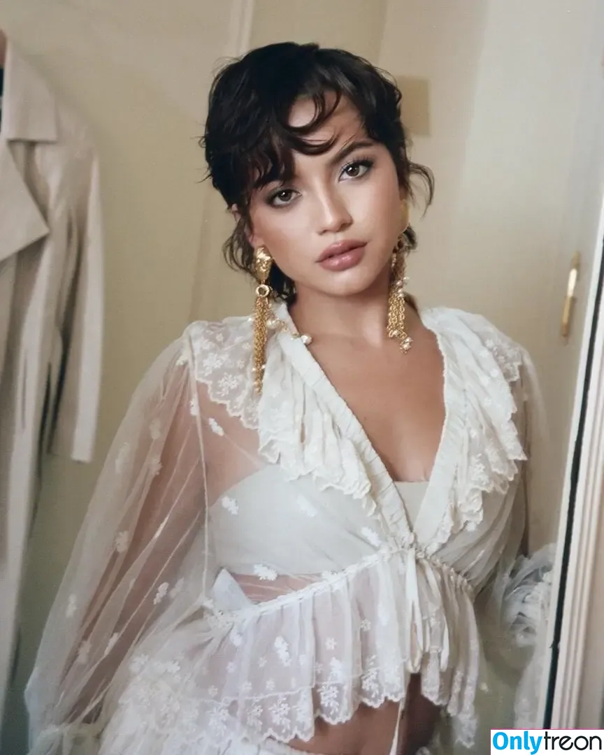 Isabela Merced nude photo #1311 (isabelamerced)