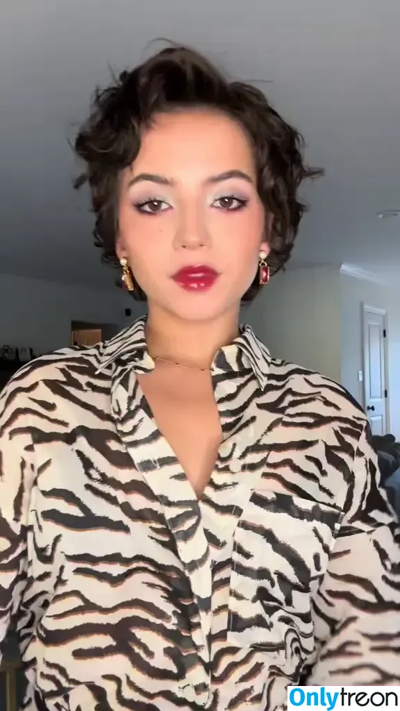 Isabela Merced голая photo #1376 (isabelamerced)