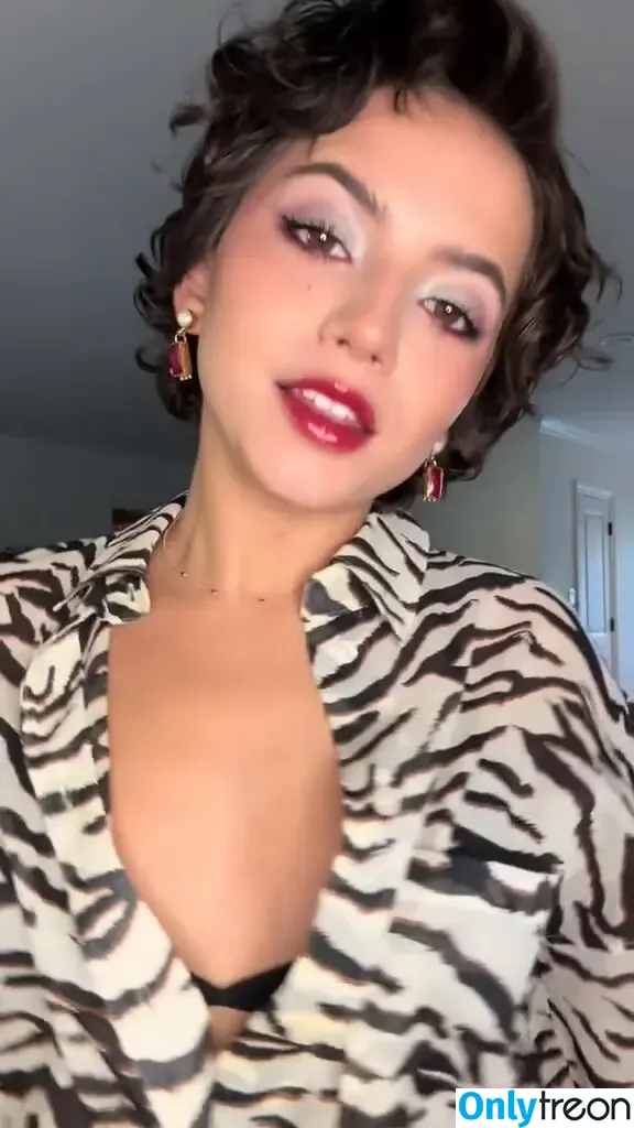 Isabela Merced nude photo #1393 (isabelamerced)