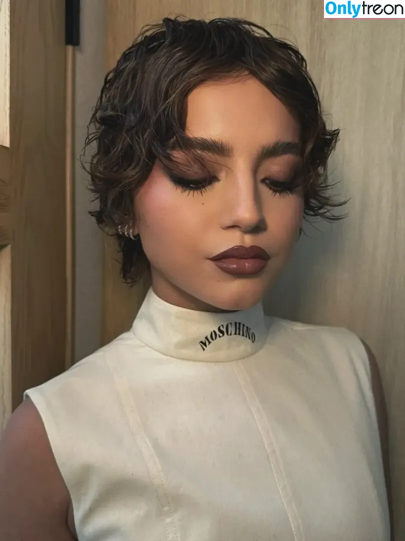 Isabela Merced nude photo #1534 (isabelamerced)