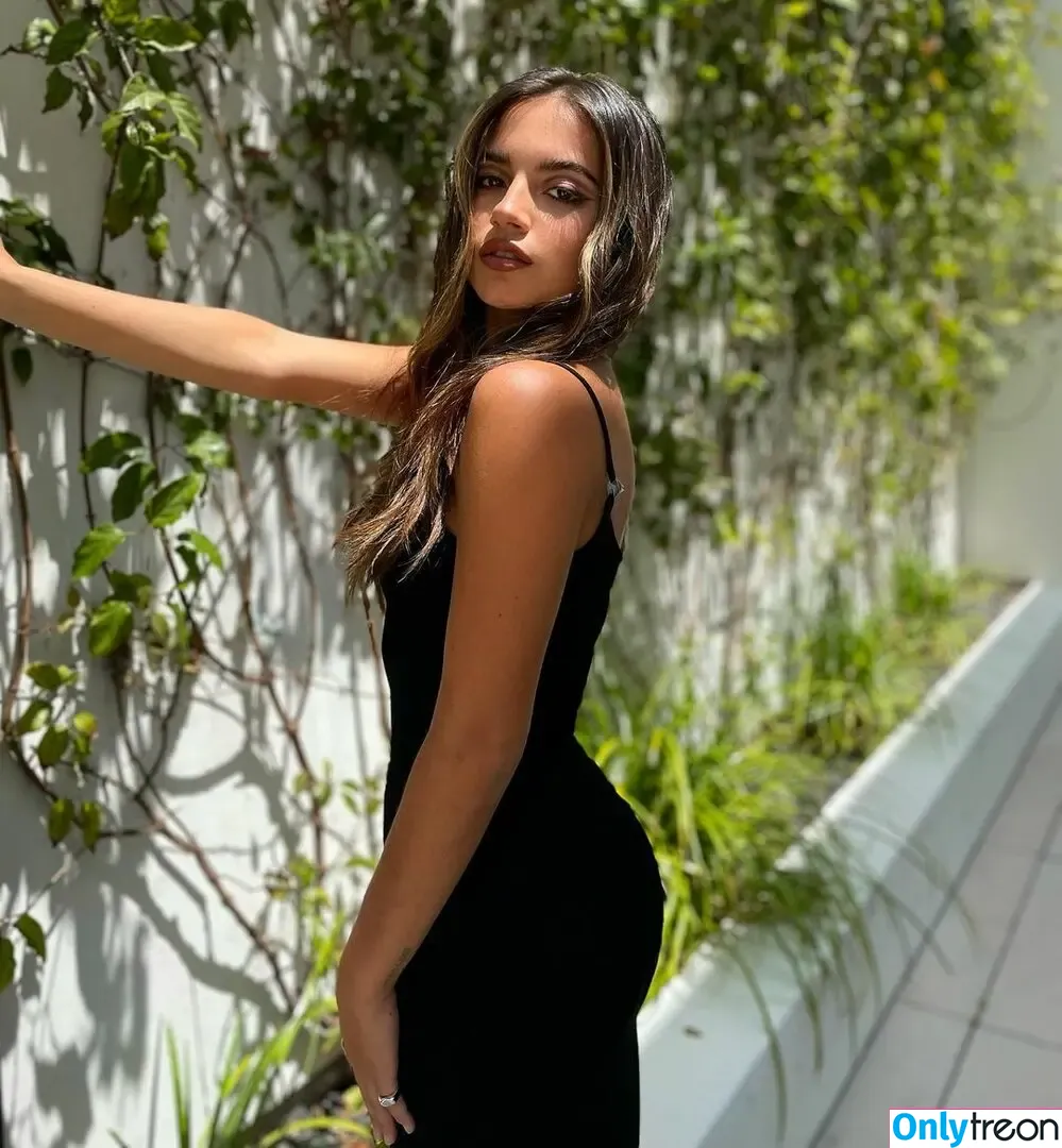 Isabela Merced nude photo #1639 (isabelamerced)