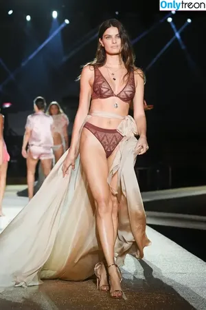 Isabeli Fontana / isabelifontana / isafontaneli фото голая #0014