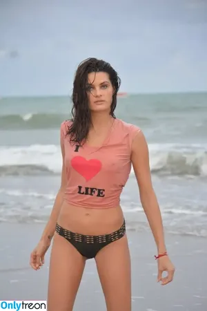 Isabeli Fontana / isabelifontana / isafontaneli nude photo #0073