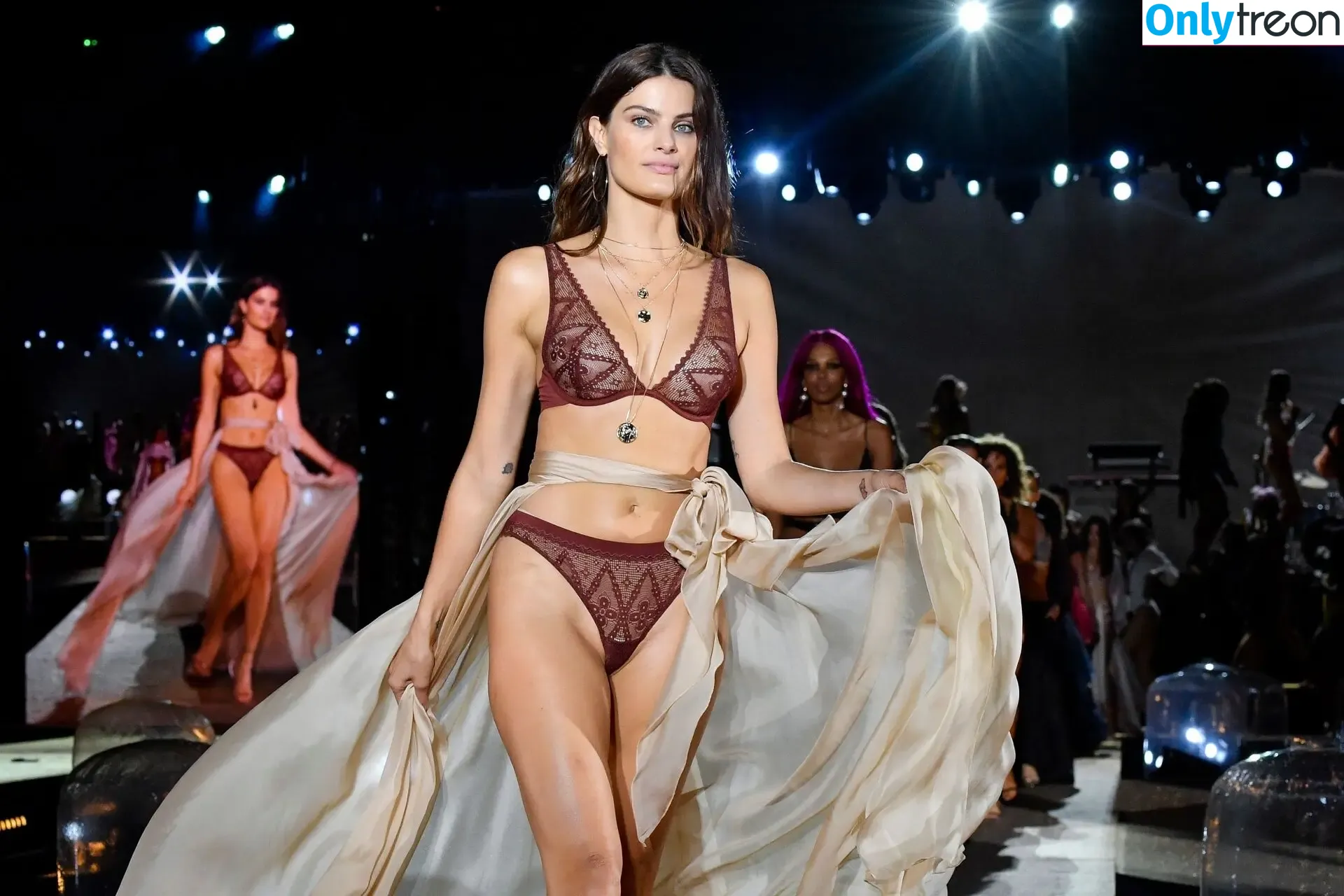 Isabeli Fontana голая photo #0004 (isabelifontana / isafontaneli)