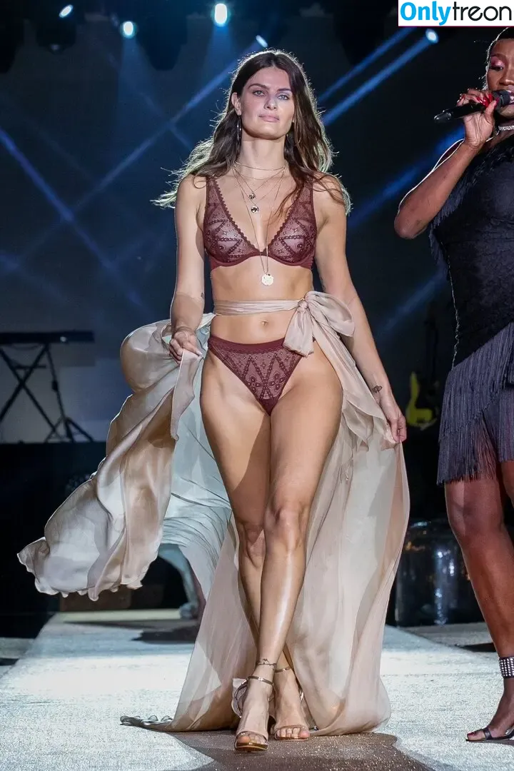 Isabeli Fontana голая photo #0009 (isabelifontana / isafontaneli)