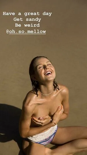 Isabelle Cornish / isabellecornish фото голая #0075