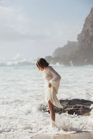 Isabelle Cornish / isabellecornish фото голая #0084