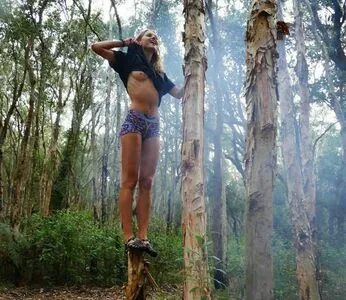 Isabelle Cornish / isabellecornish фото голая #0118