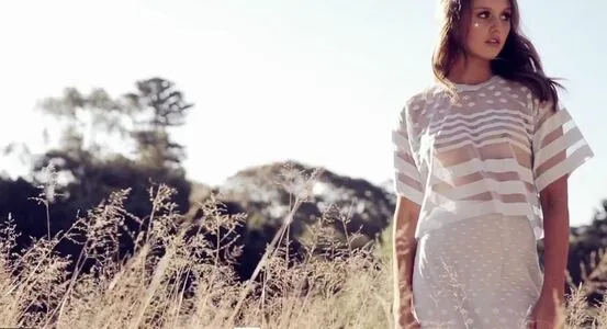 Isabelle Cornish / isabellecornish фото голая #0153