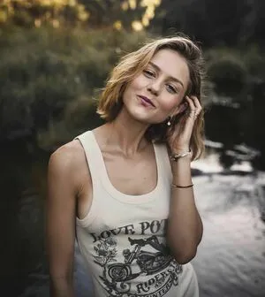 Isabelle Cornish / isabellecornish фото голая #0299