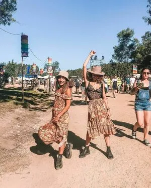 Isabelle Cornish / isabellecornish фото голая #0310