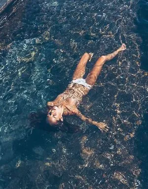Isabelle Cornish / isabellecornish фото голая #0326