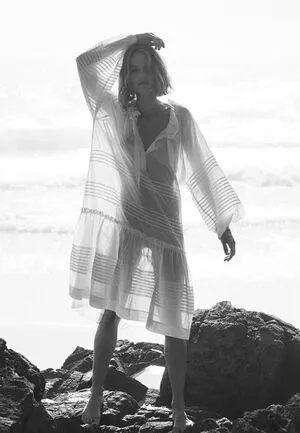 Isabelle Cornish / isabellecornish фото голая #0350