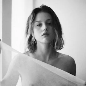 Isabelle Cornish / isabellecornish nude photo #0373