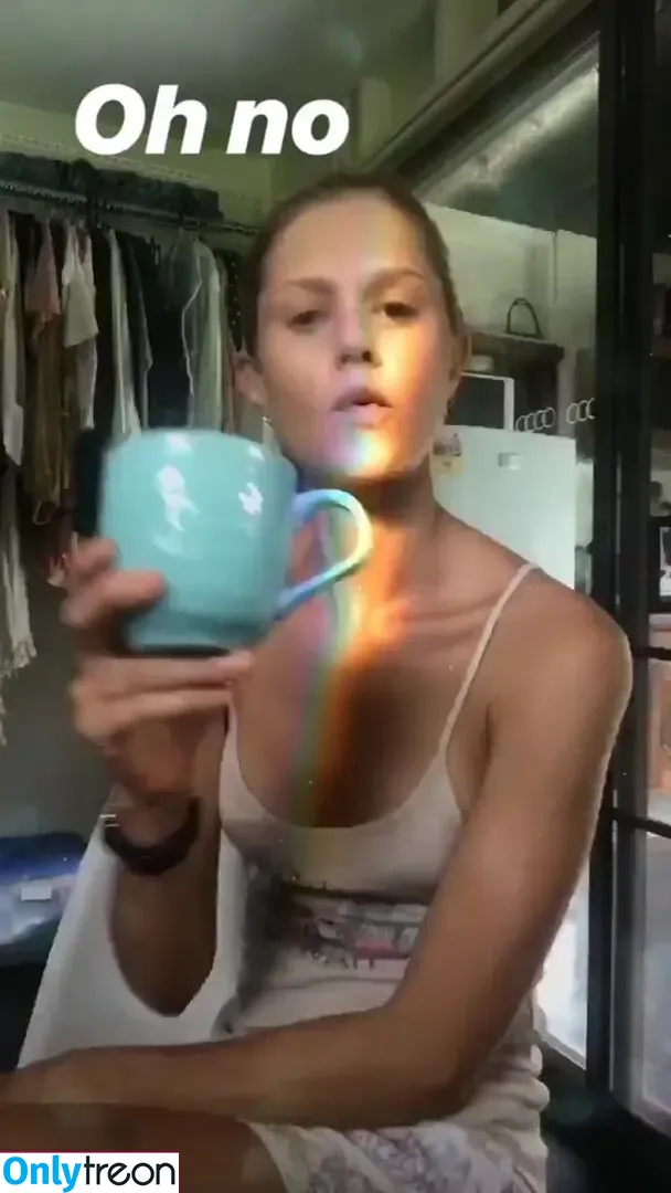 Isabelle Cornish голая photo #0158 (isabellecornish)