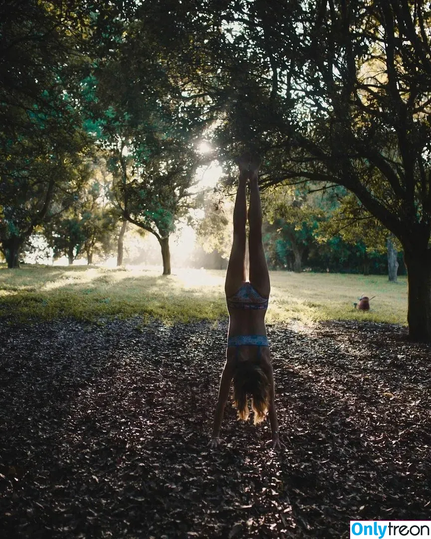 Isabelle Cornish голая photo #0300 (isabellecornish)