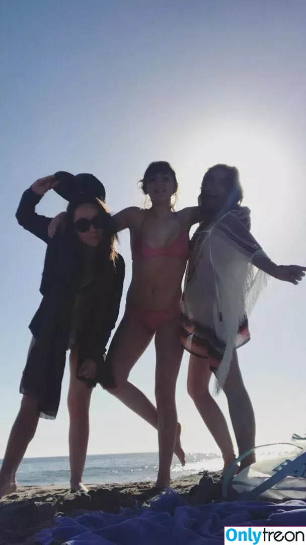Isabelle Fuhrman nude photo #0152 (isabellefuhrman)