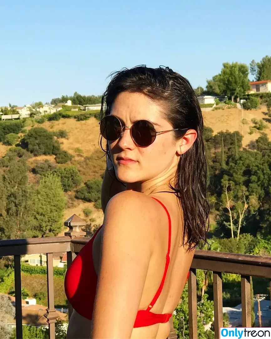 Isabelle Fuhrman nude photo #0169 (isabellefuhrman)