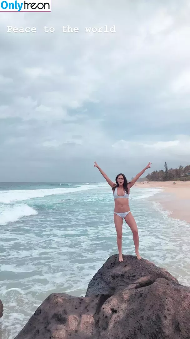 Isabelle Fuhrman nude photo #0199 (isabellefuhrman)