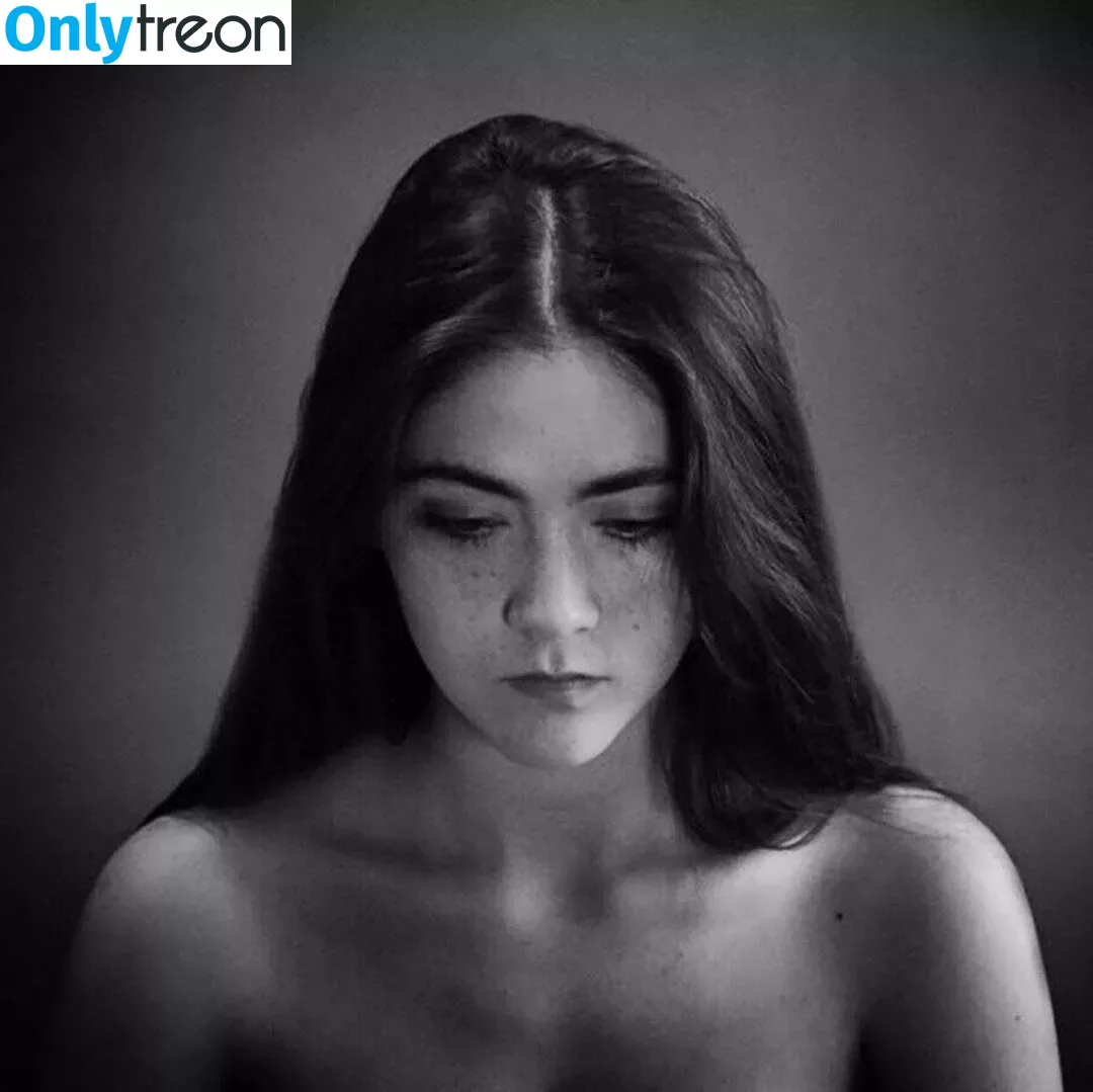 Isabelle Fuhrman nude photo #0207 (isabellefuhrman)