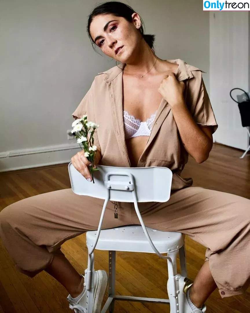 Isabelle Fuhrman nude photo #0237 (isabellefuhrman)