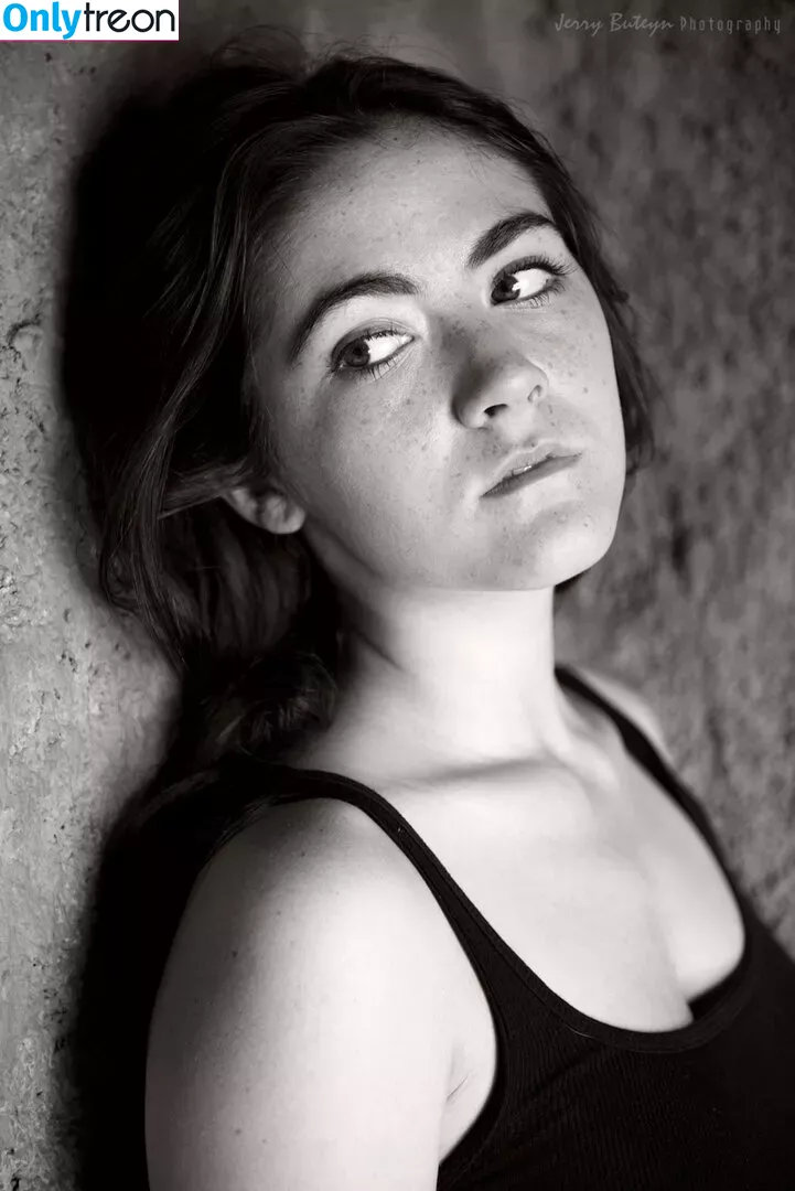 Isabelle Fuhrman nude photo #0245 (isabellefuhrman)