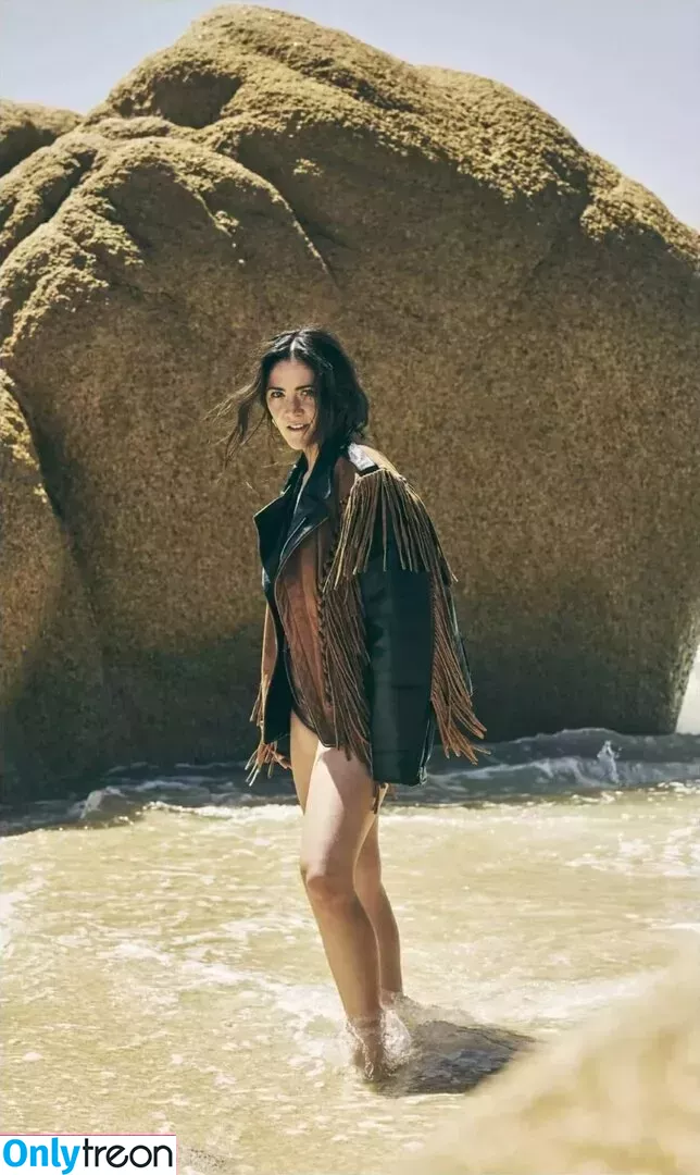 Isabelle Fuhrman nude photo #0256 (isabellefuhrman)