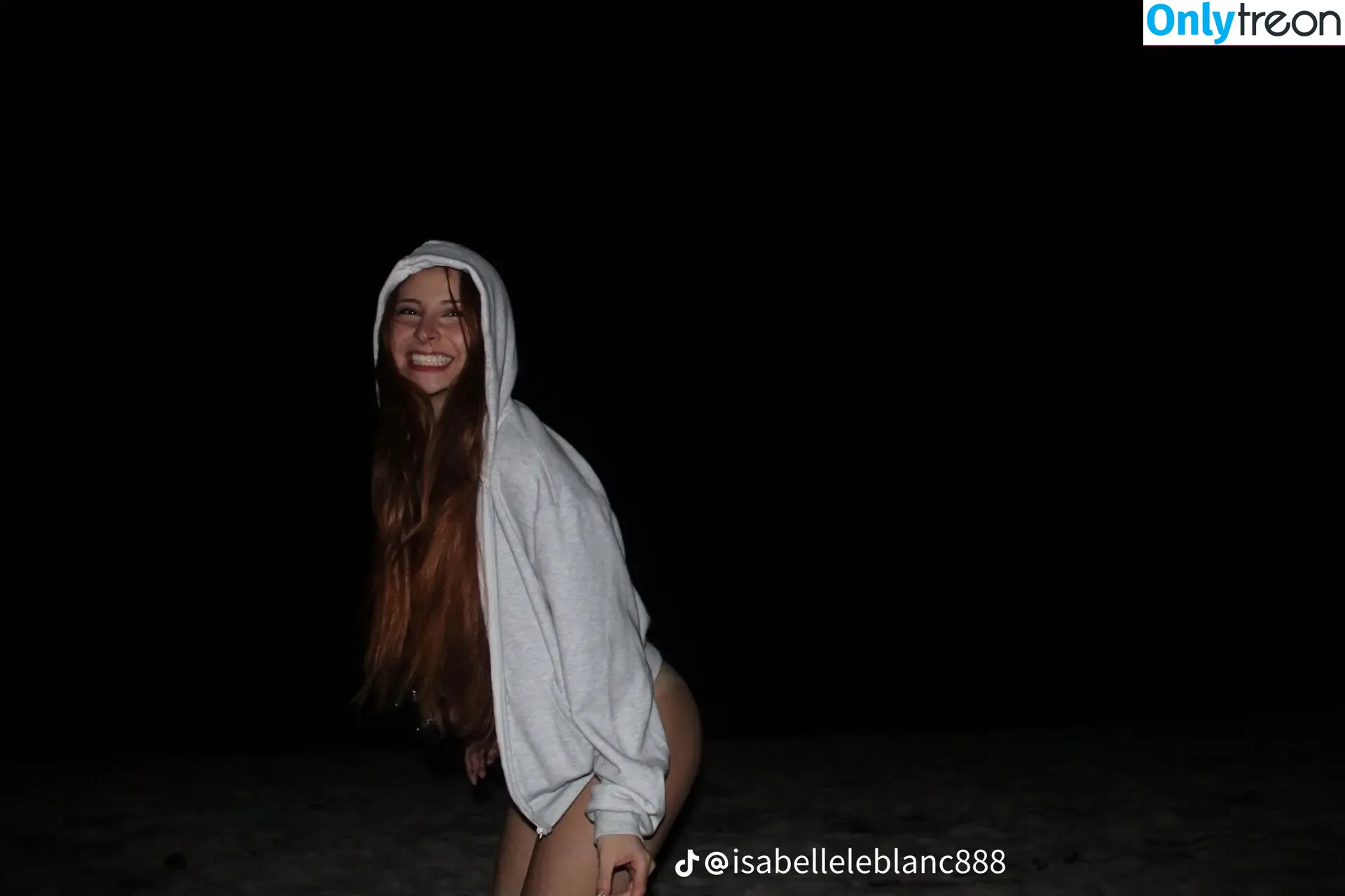 Isabelle LeBlanc голая photo #0020 (isabelle.leblanc)