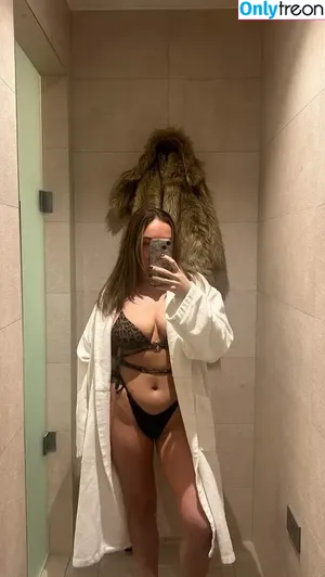 Isabelle Smith / Hollyoaks / is.abellesmith / isabellasmithhxx nude photo #0009