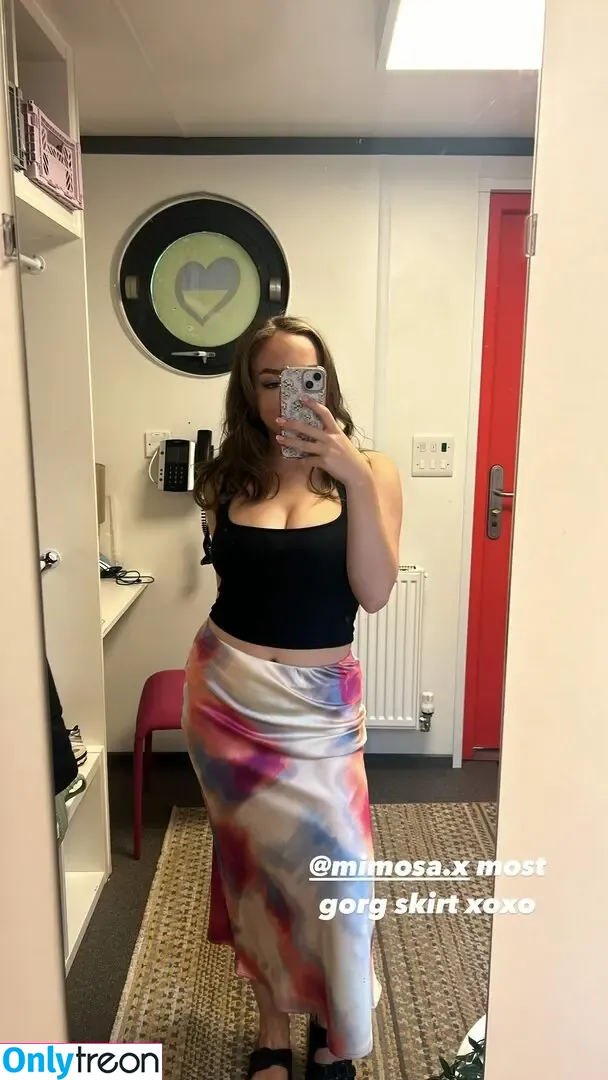 Isabelle Smith nude photo #0004 (Hollyoaks / is.abellesmith / isabellasmithhxx)