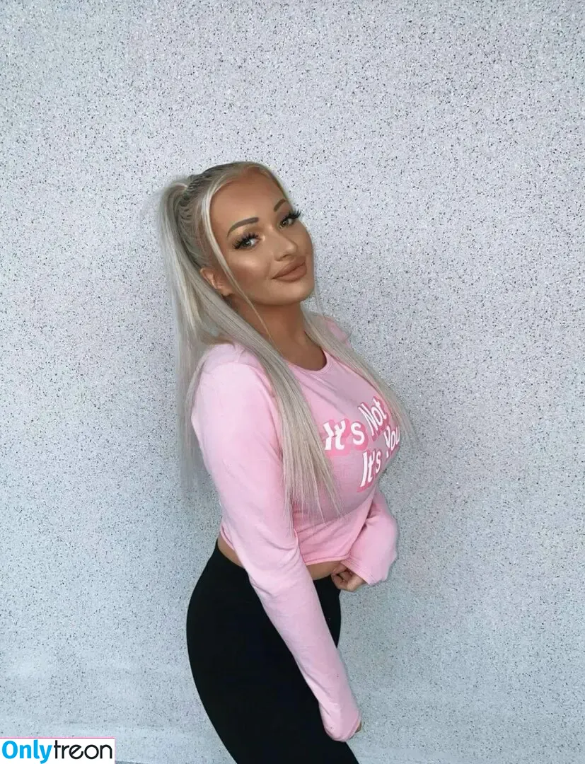 Iselinmichelsen nude photo #0012 (Iselinmichelsen)