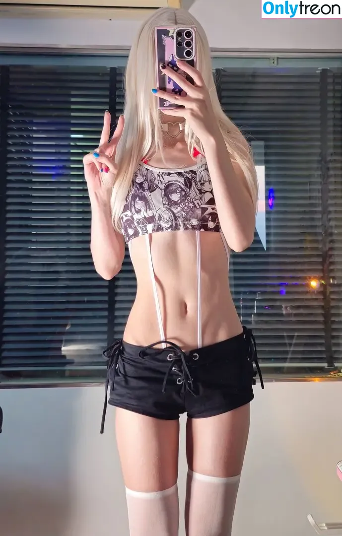 iShyNya nude photo #0102 (i.shynya / ishynya1 / lttlnymph / nanonamina)