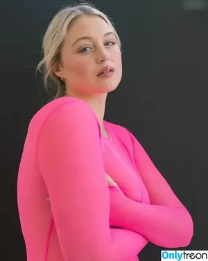 Iskra Lawrence / iskra фото голая #0529