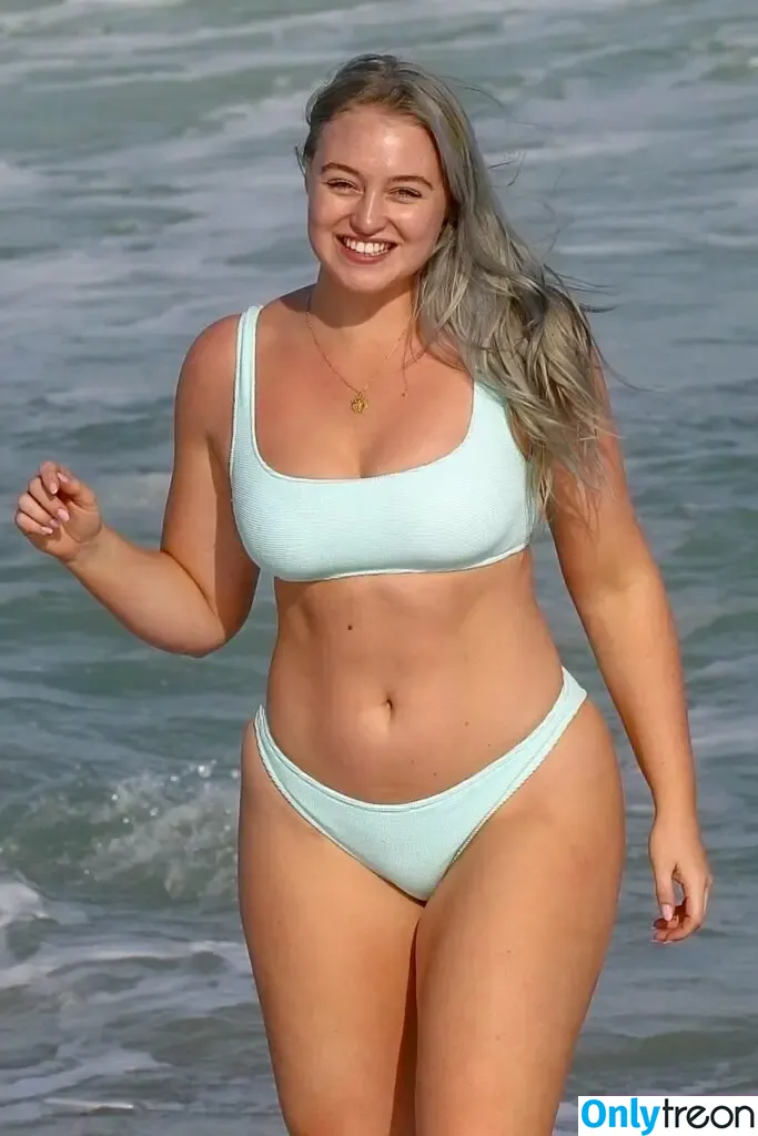 Iskra Lawrence nude photo #0866 (iskra)