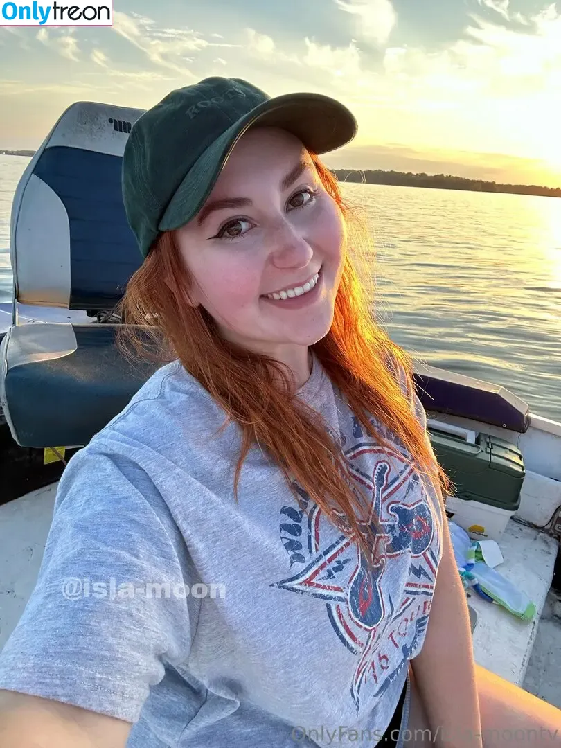 isla-moontv nude photo #0060 (the.isla.moon)