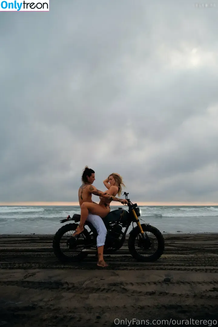 islandbound_ontour / ouralterego голая photo #0003 (islandbound_ontour / ouralterego)