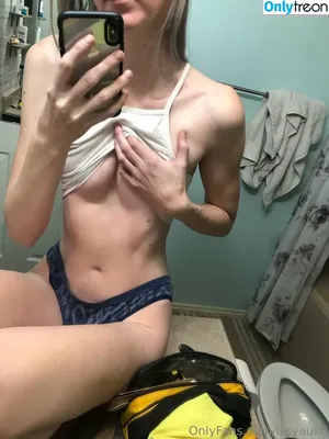 issyausti nude photo #0024