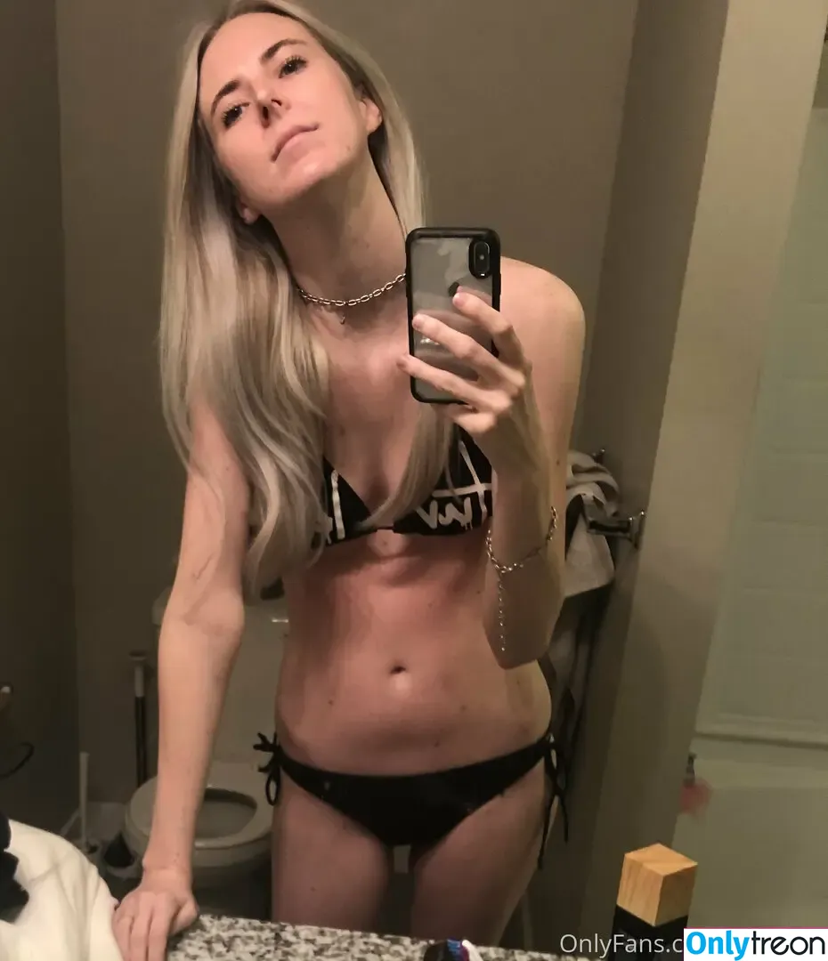 issyausti nude photo #0047 (issyausti)