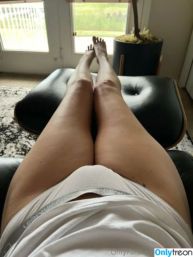 issyausti nude photo #0067 (issyausti)