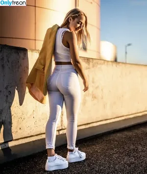 nude photo #0005