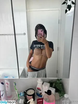 itsalli777 / itsallysun nude photo #0040
