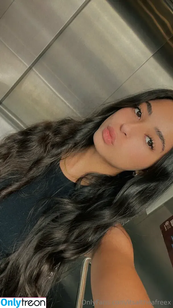 @itsaltheaxx nude photo #0001 (its_altheaaax / itsaltheaxx)