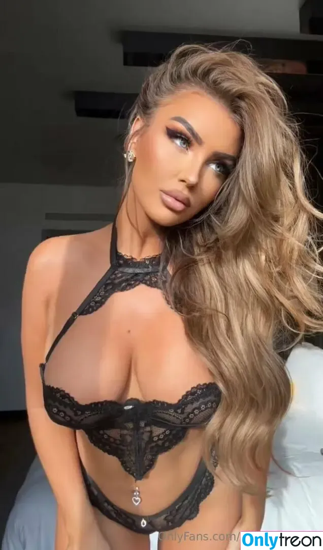 itsaspenreign голая photo #0032 (itsaspenreign)