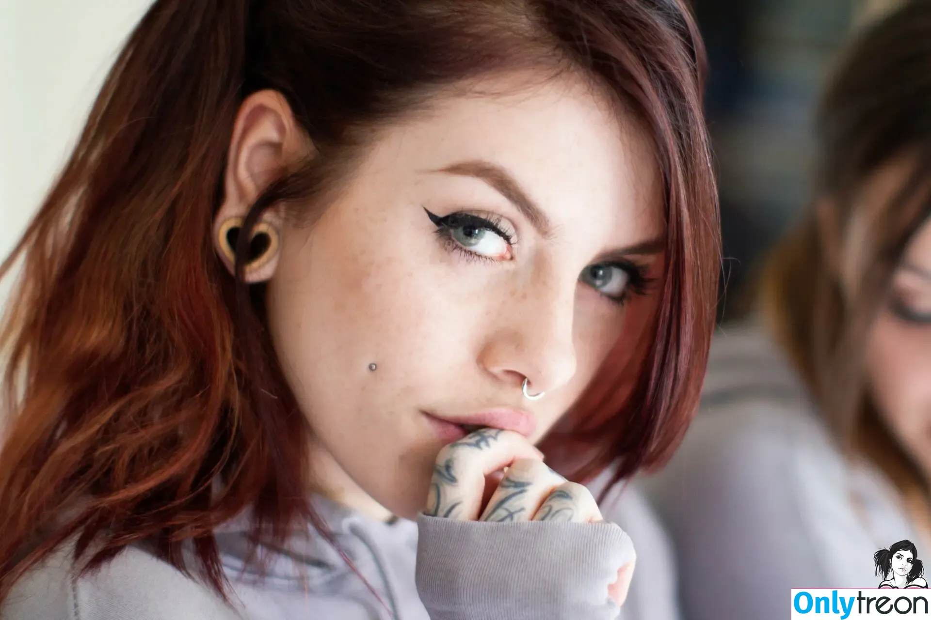Itsbeadux nude photo #0279 (Itsbeadux)