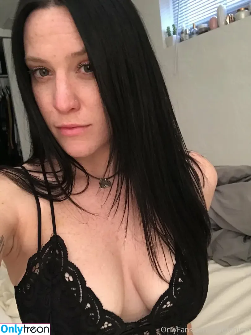 itsdanirae nude photo #0008 (__danirae__)