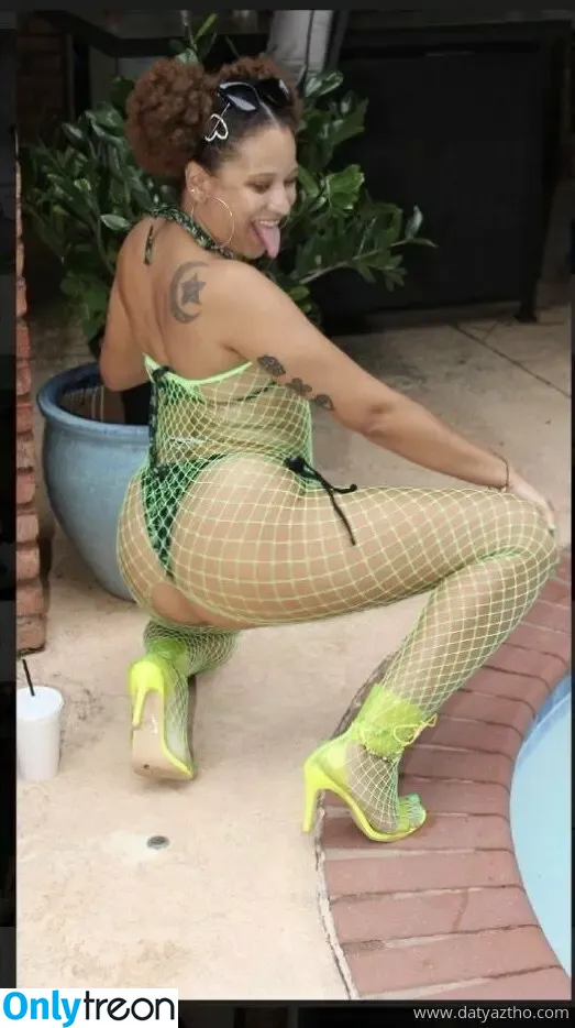 itsdatyaztho nude photo #0012 (itsdatyaztho)