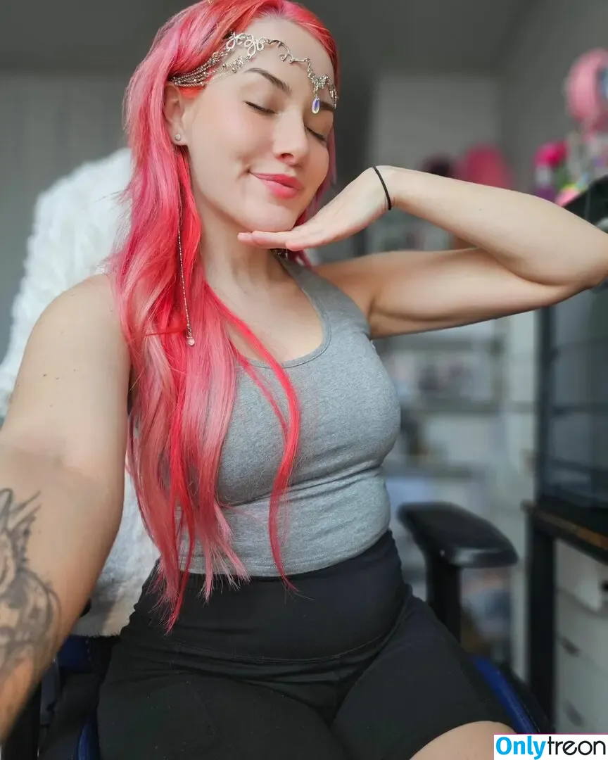 ItsLeslie nude photo #0031 (itslesliehey)