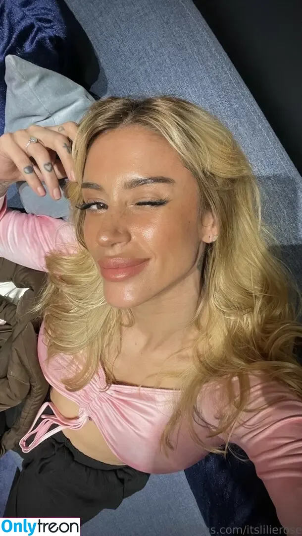 Itslilirose голая photo #0025 (itslilierose)